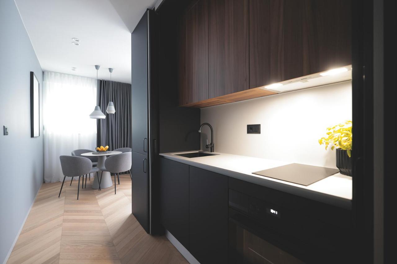 11 11 Apartment